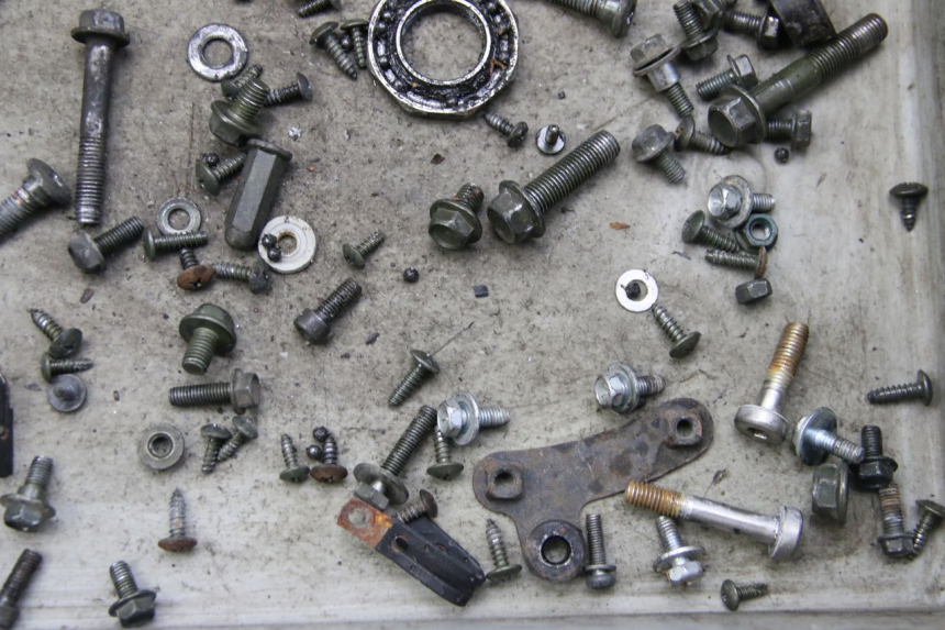 photo de SAC VISSERIE VIS PEUGEOT TWEET 4T 50 (2010 - 2014) - Zoom état d’usage