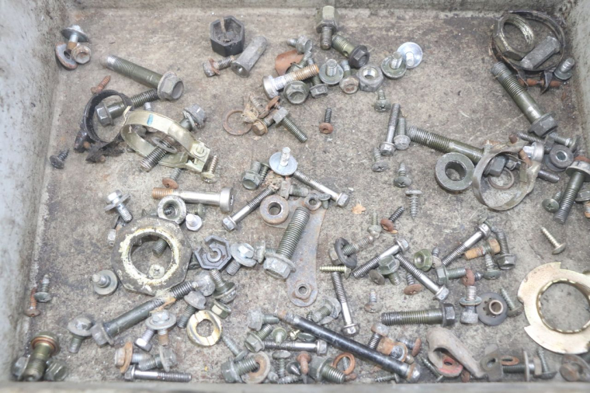 photo de SAC VISSERIE VIS PEUGEOT TWEET 4T 50 (2010 - 2014) - Détail de la pièce