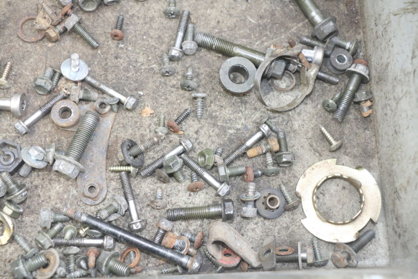 photo de SAC VISSERIE VIS PEUGEOT TWEET 4T 50 (2010 - 2014) - Zoom état d’usage