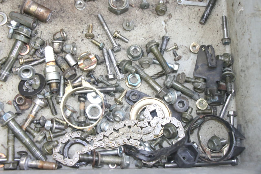 photo de SAC VISSERIE VIS PEUGEOT TWEET 4T 50 (2014 - 2019) - Zoom état d’usage