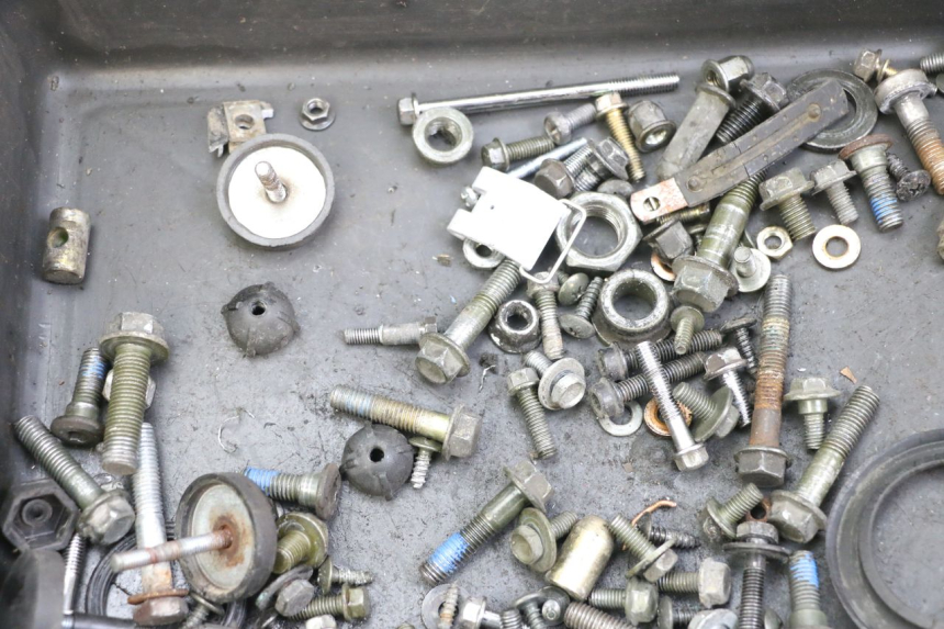 photo de SAC VISSERIE VIS PEUGEOT TWEET 4T 50 (2018 - 2022) - Détail de la pièce