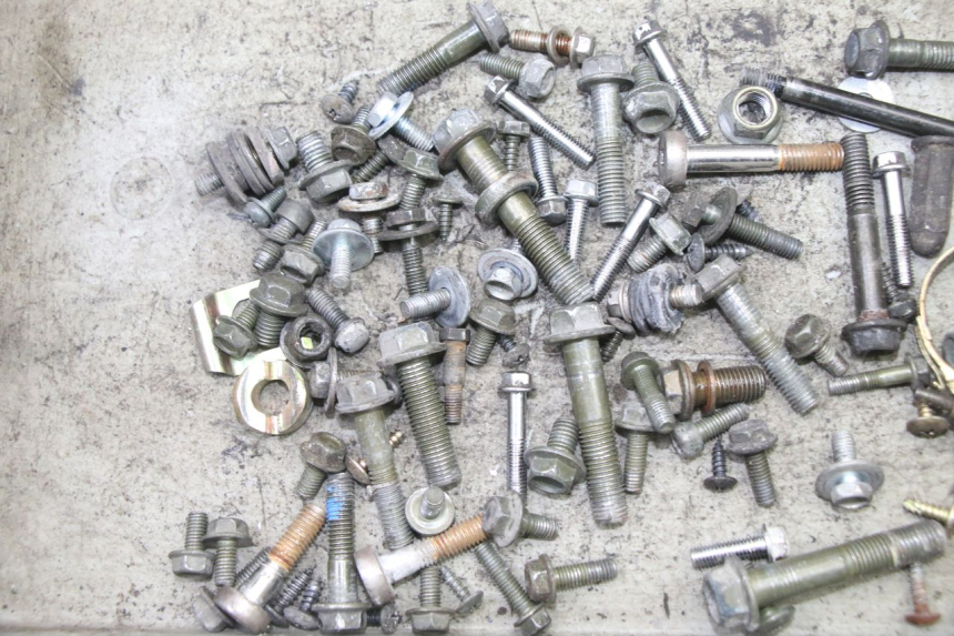 photo de SAC VISSERIE VIS PEUGEOT TWEET 4T 50 (2014 - 2019) - Détail de la pièce