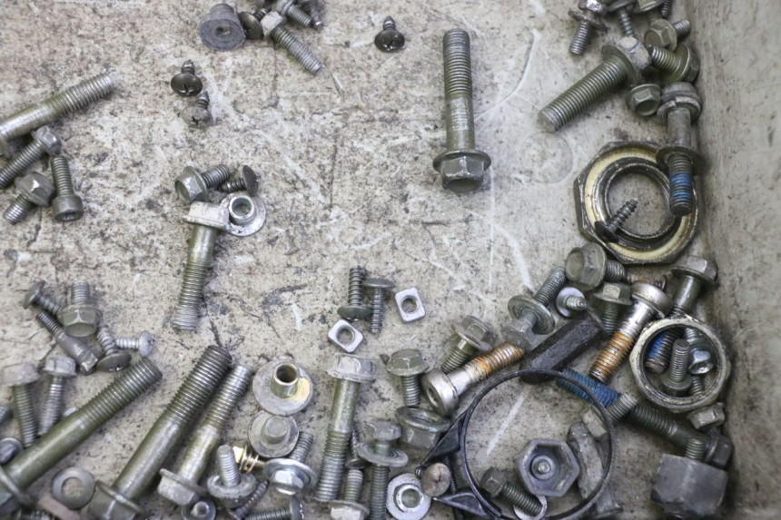 photo de SAC VISSERIE VIS PEUGEOT TWEET 4T 50 (2018 - 2022) - Zoom état d’usage