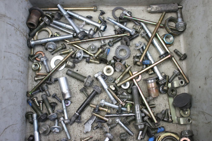 photo de SAC VISSERIE VIS PEUGEOT TWEET 125 (2010 - 2017) - Détail de la pièce