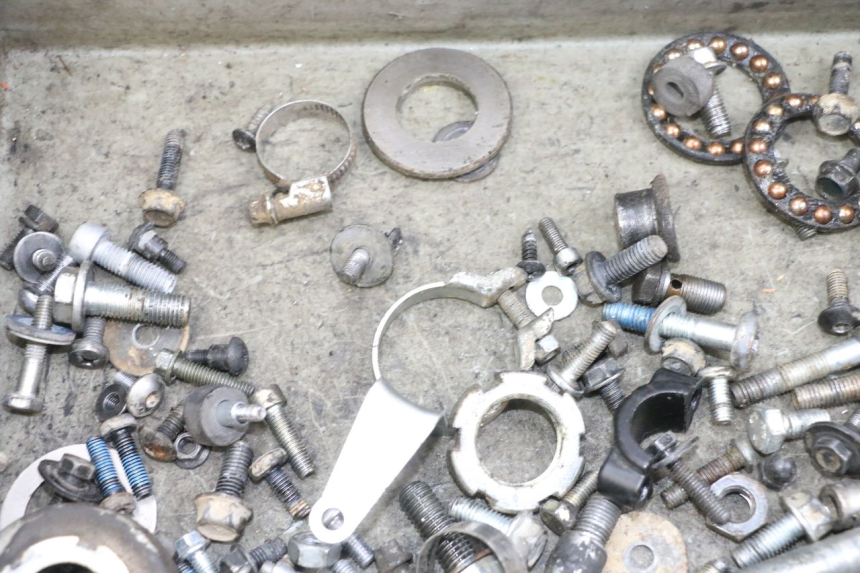 photo de SAC VISSERIE VIS YAMAHA TZR 50 (2008 - 2016) - Zoom état d’usage