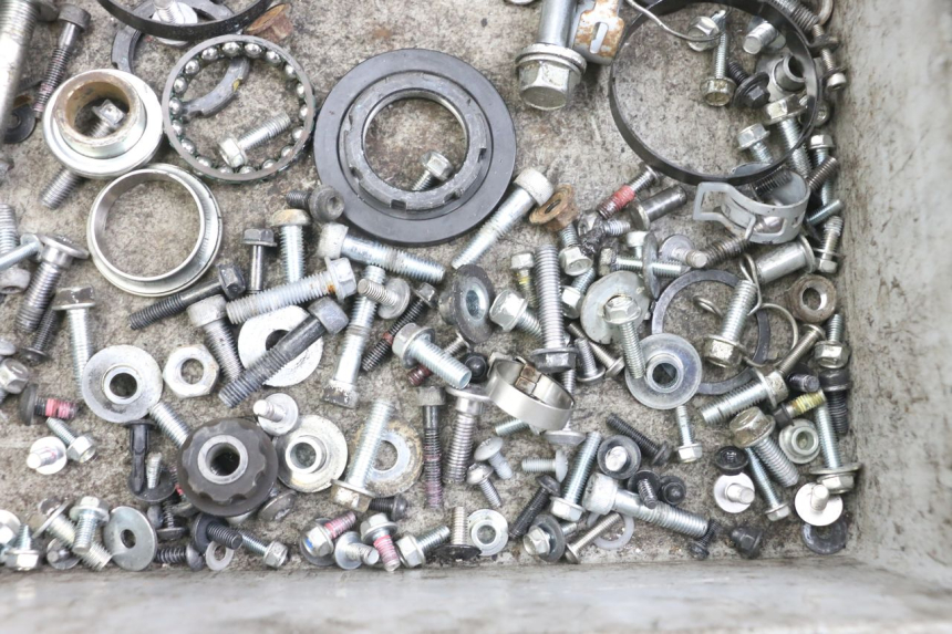 photo de SAC VISSERIE VIS KAWASAKI VERSYS ABS 650 (2015 - 2018) - Détail de la pièce