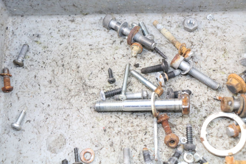 photo de SAC VISSERIE VIS PIAGGIO VESPA LX IE 125 (2010 - 2012) - Gros plan technique