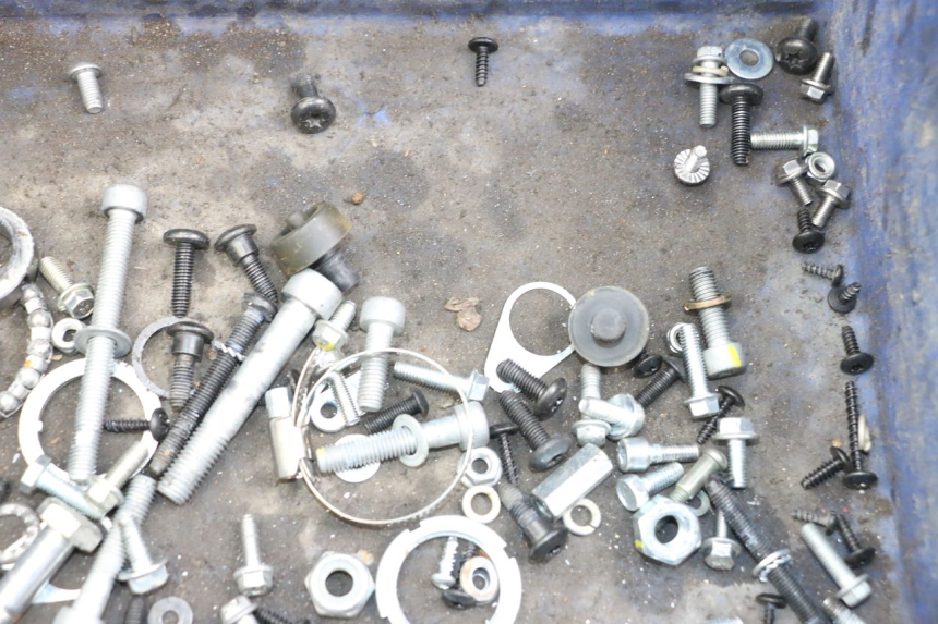 photo de SAC VISSERIE VIS PIAGGIO VESPA PRIMAVERA 4T 50 (2021 - 2024) - Autre angle de vue