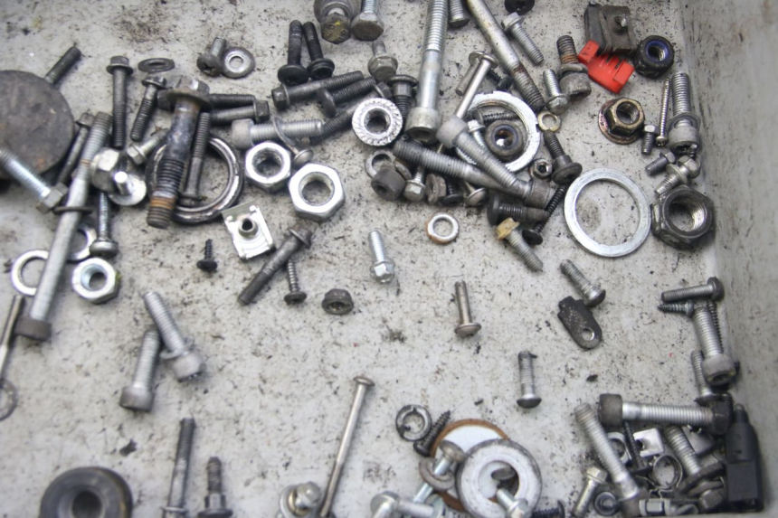 photo de SAC VISSERIE VIS PIAGGIO VESPA S 2T 50 (2007 - 2014) - Détail de la pièce