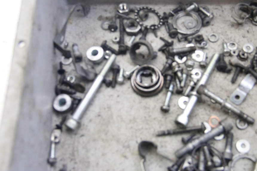 photo de SAC VISSERIE VIS PIAGGIO VESPA SPRINT 2T 50 (2014 - 2018) - Zoom état d’usage