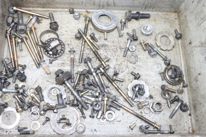 photo de SAC VISSERIE VIS PEUGEOT VIVACITY NEW 2T 50 (2008 - 2017) - Détail de la pièce