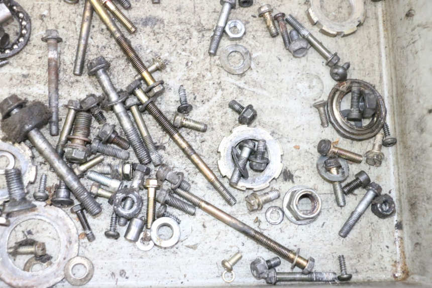 photo de SAC VISSERIE VIS PEUGEOT VIVACITY NEW 2T 50 (2008 - 2017) - Gros plan technique