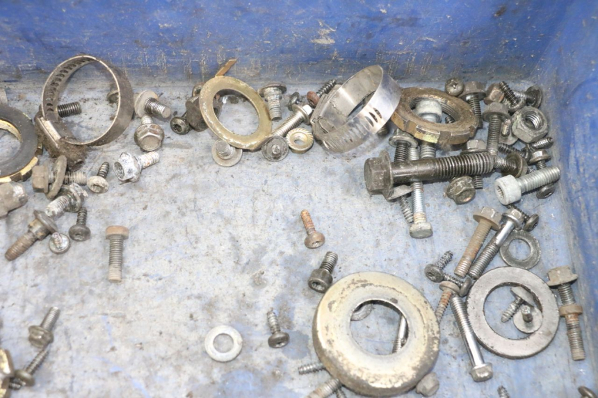 photo de SAC VISSERIE VIS PEUGEOT VIVACITY NEW 4T 50 (2008 - 2017) - Autre angle de vue