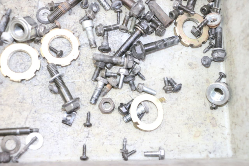 photo de SAC VISSERIE VIS PEUGEOT VIVACITY NEW 4T 50 (2008 - 2017) - Autre angle de vue