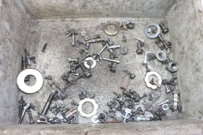 photo de SAC VISSERIE VIS PEUGEOT VIVACITY NEW 4T 50 (2008 - 2017) - Vue principale