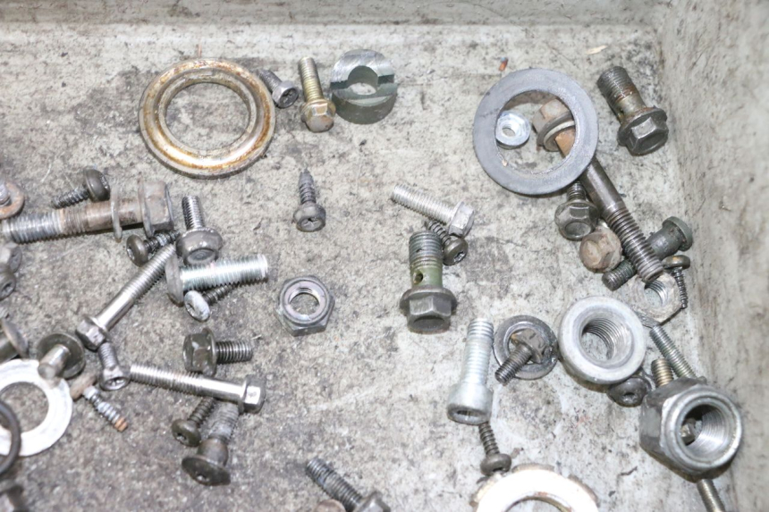 photo de SAC VISSERIE VIS PEUGEOT VIVACITY NEW 4T 50 (2008 - 2017) - Autre angle de vue