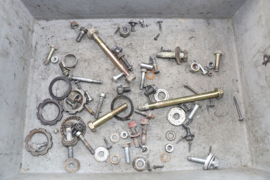 photo de SAC VISSERIE VIS PEUGEOT VIVACITY 50 (1998 - 2003) - Vue principale