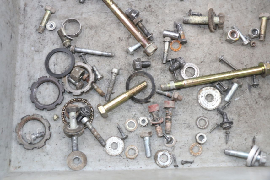 photo de SAC VISSERIE VIS PEUGEOT VIVACITY 50 (1998 - 2003) - Zoom état d’usage