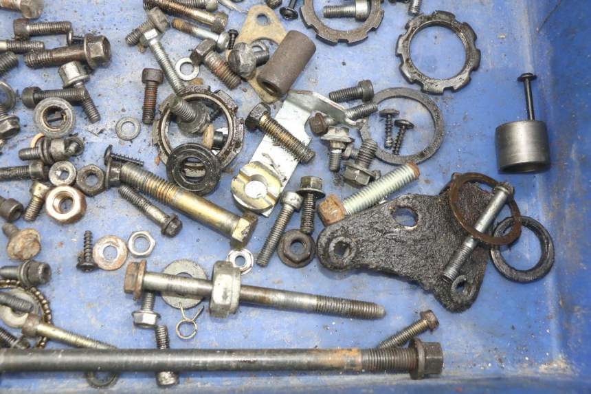 photo de SAC VISSERIE VIS PEUGEOT VIVACITY 50 (2004 - 2009) - Zoom état d’usage