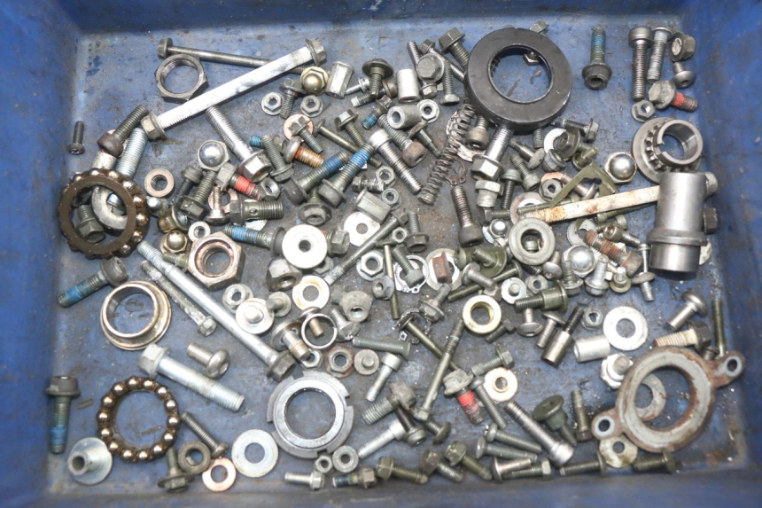 photo de SAC VISSERIE VIS SUZUKI VL INTRUDER 125 (2004 - 2007) - Vue principale