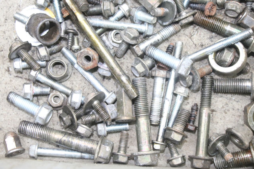 photo de SAC VISSERIE VIS VONROAD YIBEN 125 (2006 - 2010) - Autre angle de vue