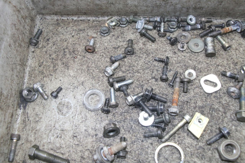 photo de SAC VISSERIE VIS YAMAHA WHY 50 (1998 - 2000) - Détail de la pièce