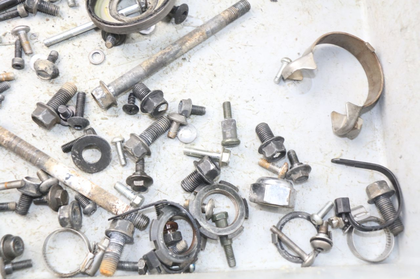 photo de SAC VISSERIE VIS YAMAHA WR R 125 (2009 - 2017) - Zoom état d’usage