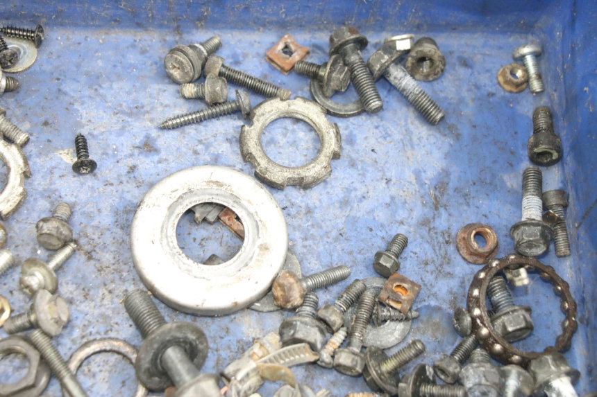 photo de SAC VISSERIE VIS YAMAHA X-MAX XMAX 250 (2006 - 2009) - Autre angle de vue