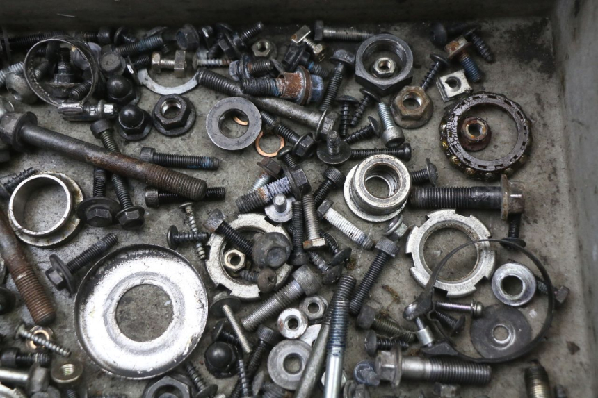 photo de SAC VISSERIE VIS YAMAHA X-MAX XMAX 125 (2010 - 2013) - Zoom état d’usage