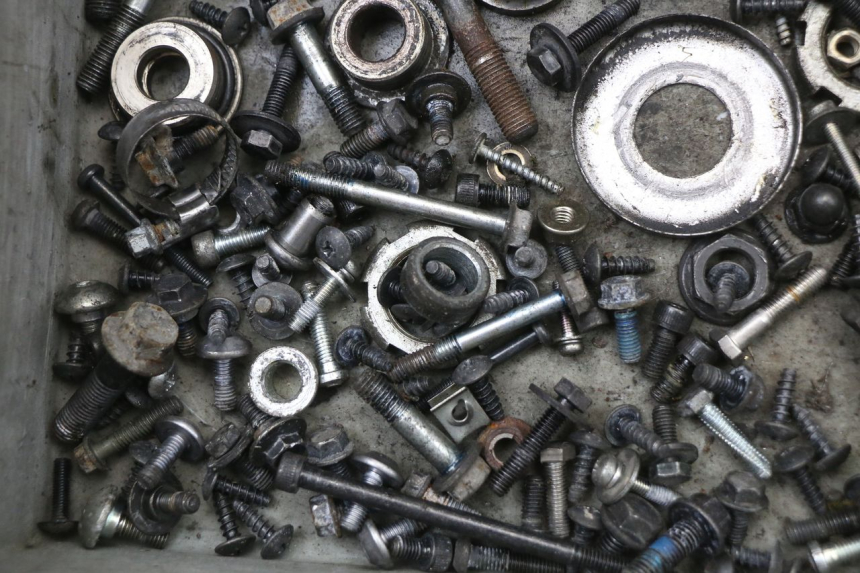 photo de SAC VISSERIE VIS YAMAHA X-MAX XMAX 125 (2010 - 2013) - Autre angle de vue