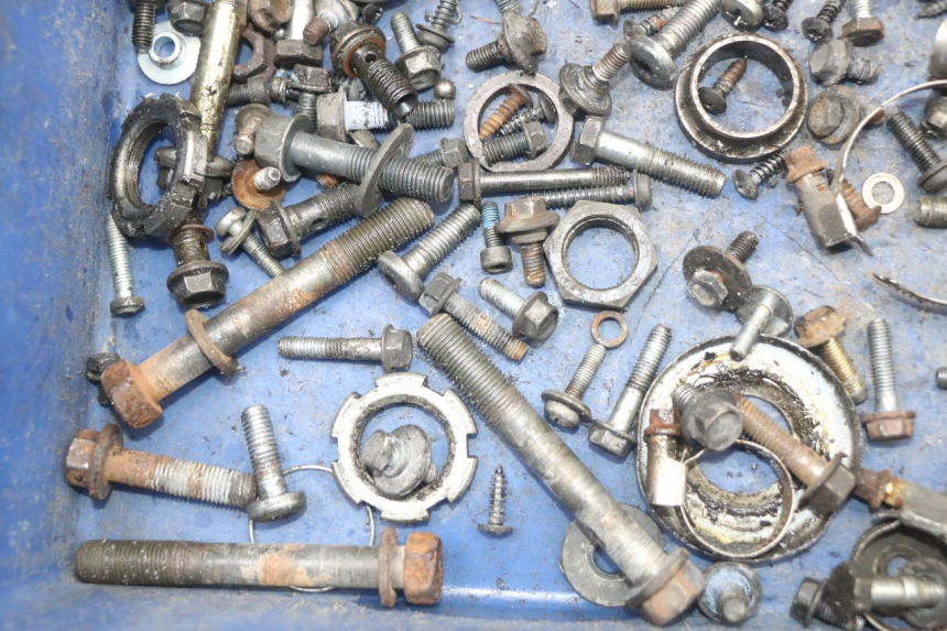 photo de SAC VISSERIE VIS YAMAHA X-MAX XMAX 250 (2006 - 2009) - Autre angle de vue