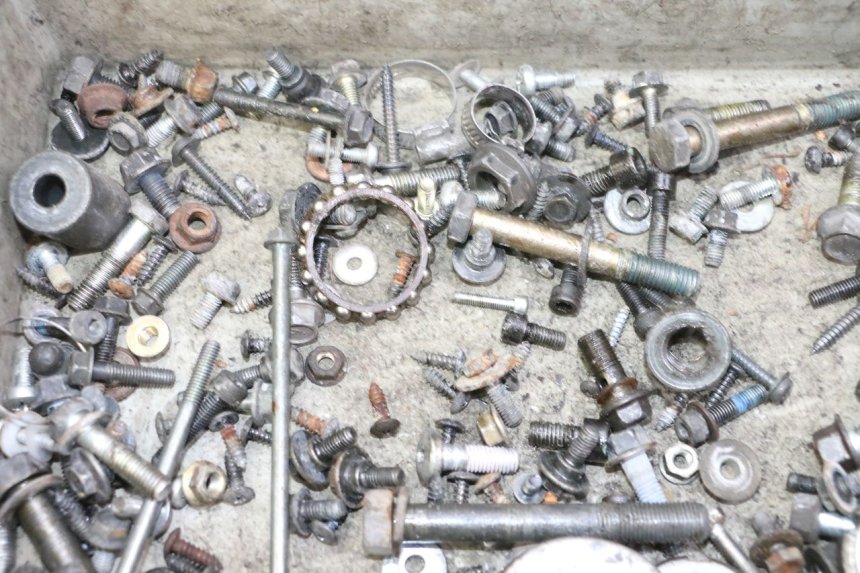 photo de SAC VISSERIE VIS YAMAHA X-MAX XMAX 250 (2006 - 2009) - Zoom état d’usage