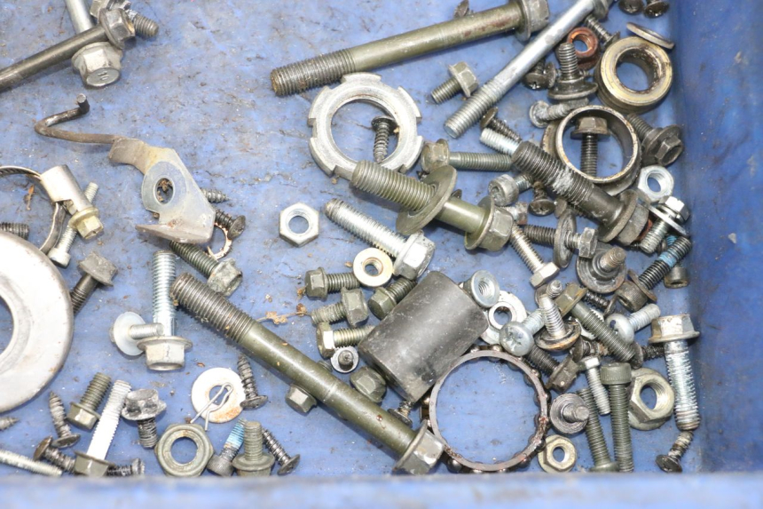 photo de SAC VISSERIE VIS YAMAHA XMAX X-MAX 125 (2006 - 2009) - Détail de la pièce