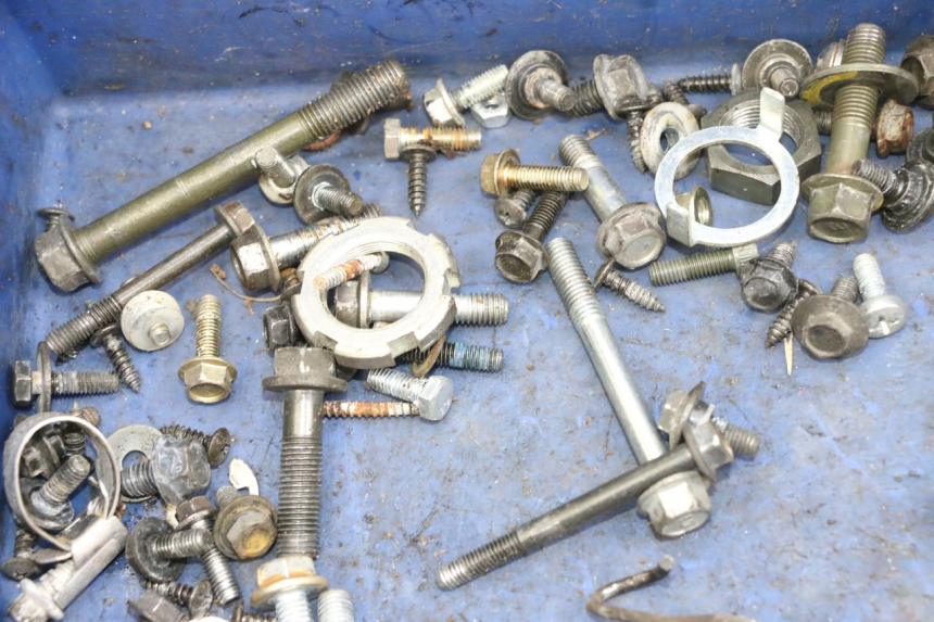 photo de SAC VISSERIE VIS YAMAHA XMAX X-MAX 125 (2006 - 2009) - Autre angle de vue