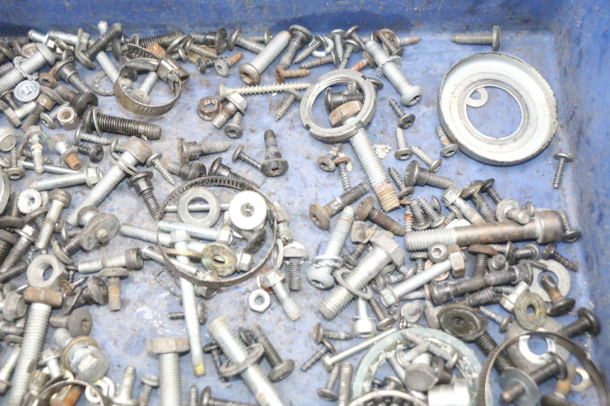 photo de SAC VISSERIE VIS PIAGGIO X10 125 (2012 - 2017) - Zoom état d’usage