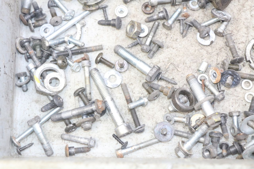 photo de SAC VISSERIE VIS PIAGGIO X8 125 (2004 - 2007) - Détail de la pièce