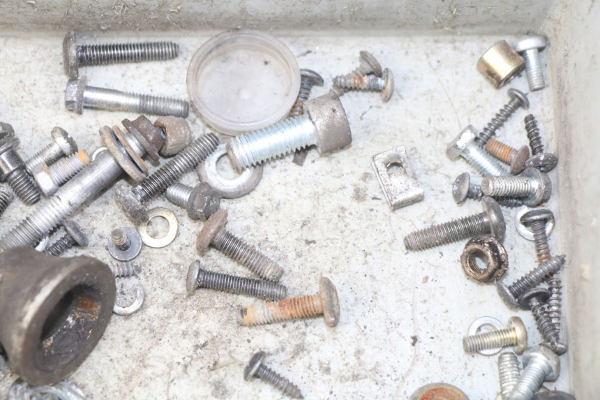 photo de SAC VISSERIE VIS PIAGGIO X8 125 (2004 - 2007) - Autre angle de vue