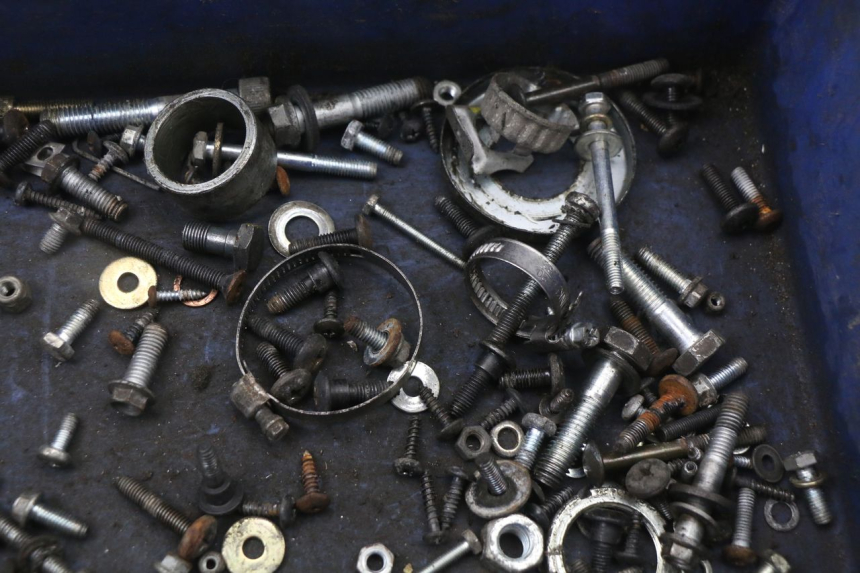 photo de SAC VISSERIE VIS PIAGGIO X8 125 (2004 - 2007) - Zoom état d’usage