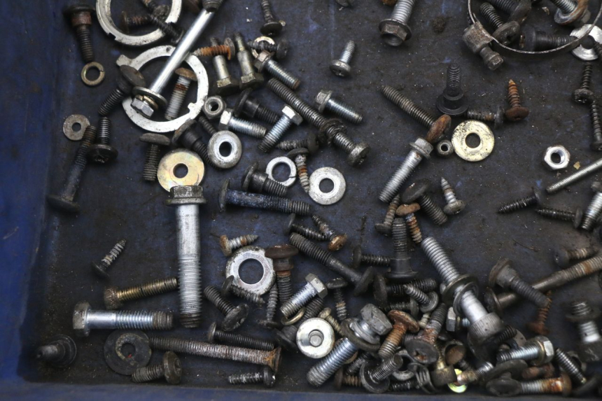 photo de SAC VISSERIE VIS PIAGGIO X8 125 (2004 - 2007) - Autre angle de vue