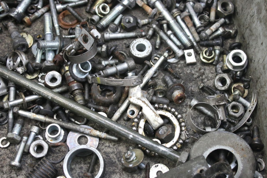 photo de SAC VISSERIE VIS PIAGGIO X9 EVOLUTION 125 (2003 - 2007) - Détail de la pièce