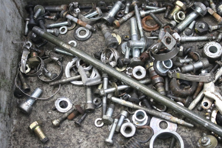 photo de SAC VISSERIE VIS PIAGGIO X9 EVOLUTION 125 (2003 - 2007) - Zoom état d’usage