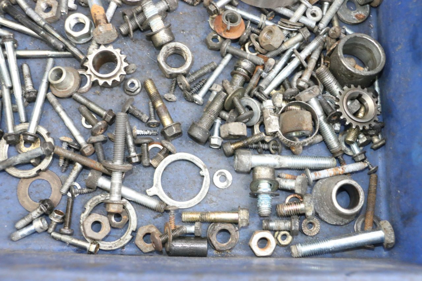 photo de SAC VISSERIE VIS PIAGGIO X9 125 (2000 - 2003) - Zoom état d’usage