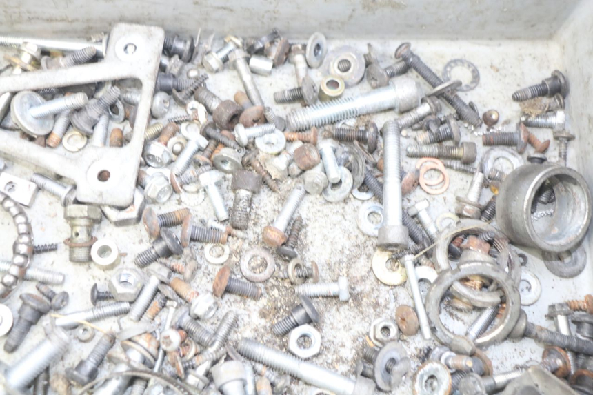 photo de SAC VISSERIE VIS PIAGGIO XEVO - X EVO 125 (2007 - 2017) - Zoom état d’usage