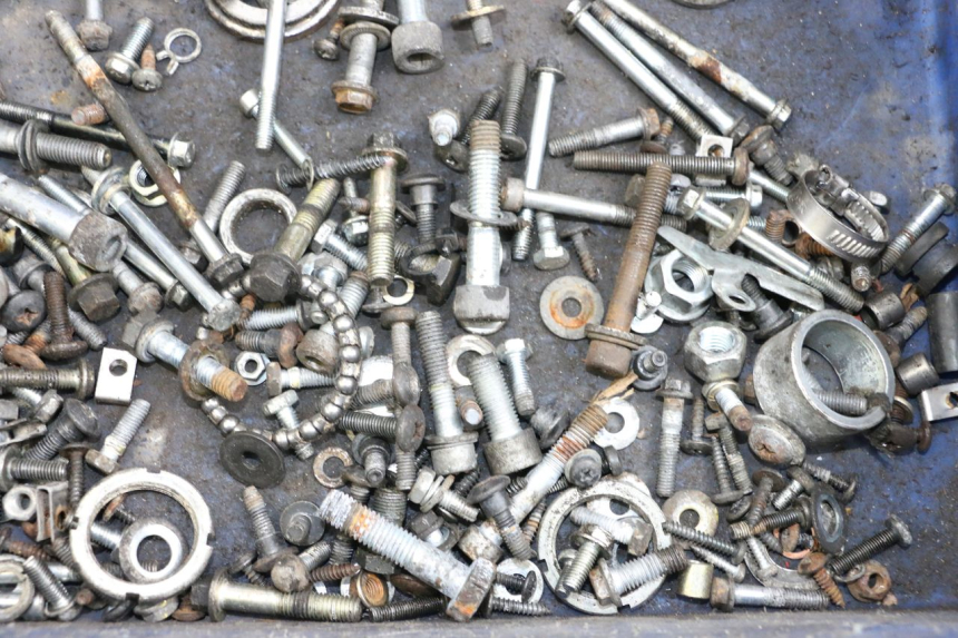 photo de SAC VISSERIE VIS PIAGGIO XEVO - X EVO 125 (2007 - 2017) - Zoom état d’usage