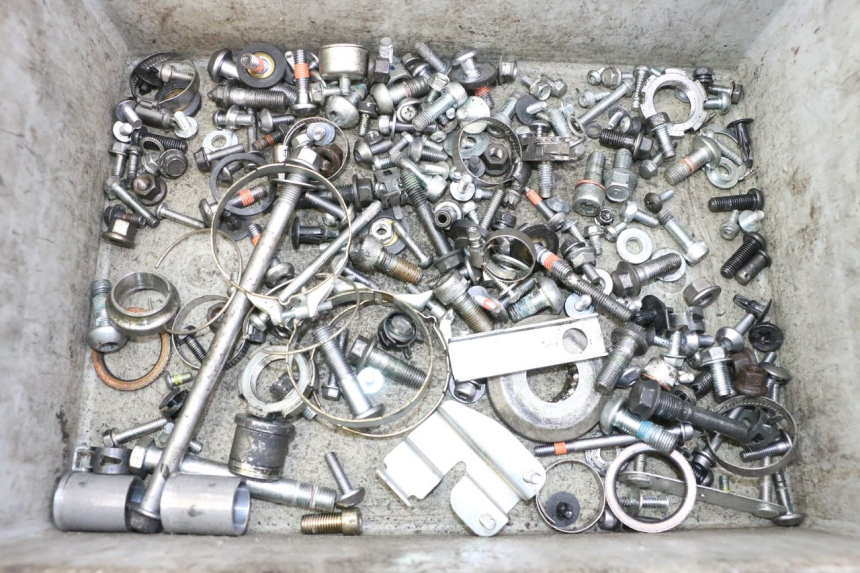 photo de SAC VISSERIE VIS YAMAHA XJ6 ABS 600 (2008 - 2016) - Vue principale