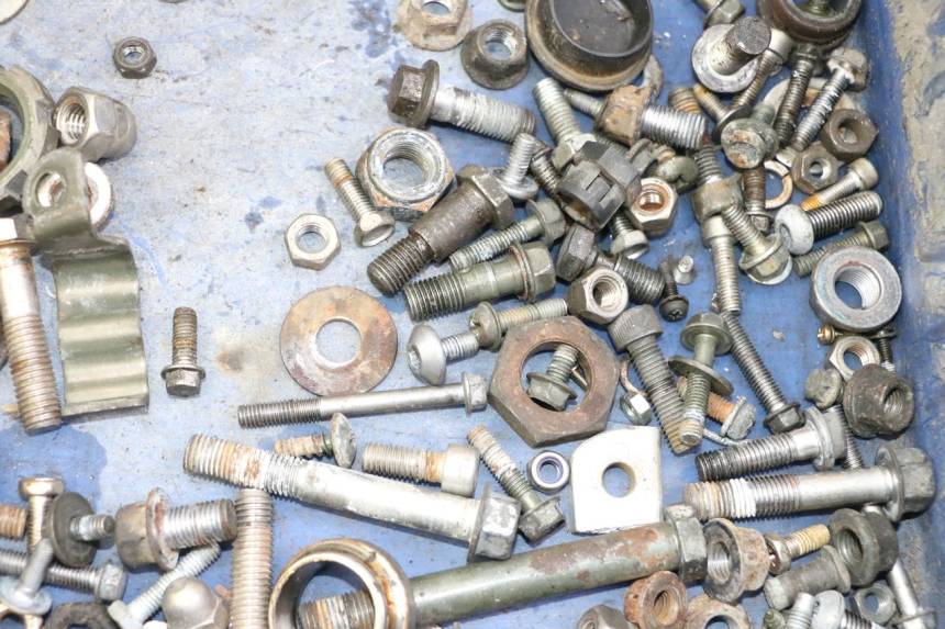 photo de SAC VISSERIE VIS YAMAHA XJN DIVERSION 600 (2000 - 2003) - Gros plan technique