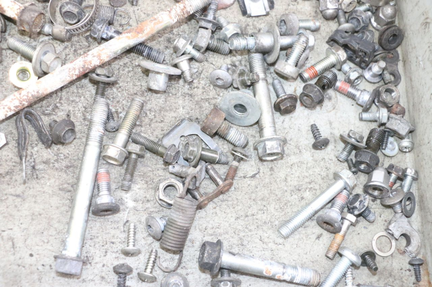 photo de SAC VISSERIE VIS HONDA XLV VARADERO 125 (2000 - 2006) - Zoom état d’usage