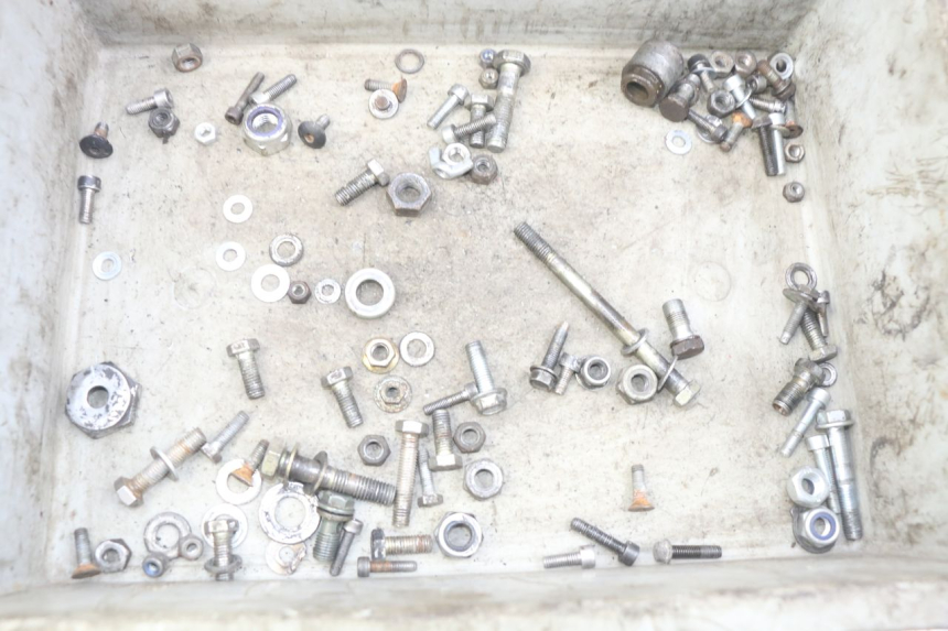 photo de SAC VISSERIE VIS PEUGEOT XP6 50 (1997 - 2003) - Détail de la pièce