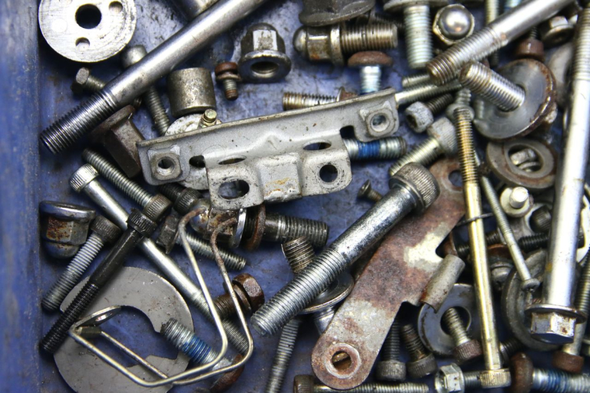 photo de SAC VISSERIE VIS YAMAHA XV VIRAGO 750 (1984 - 1998) - Détail de la pièce