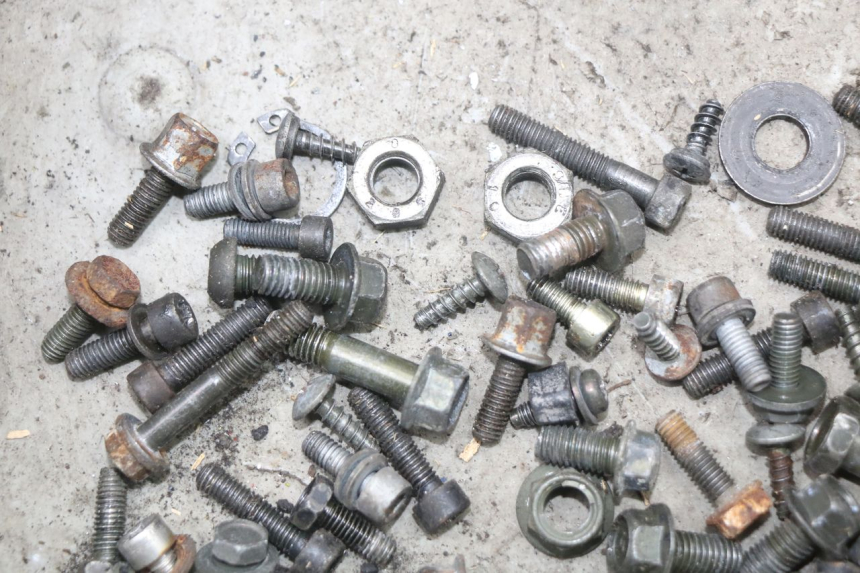 photo de SAC VISSERIE VIS YAMAHA BW'S NG NEXT GENERATION 50 (1996 - 2003) - Détail de la pièce